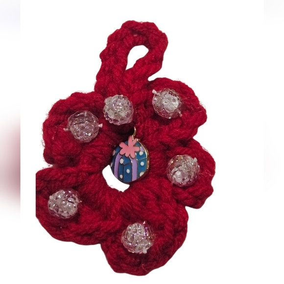 Hand Crafted Upcycled Chritsmas Ornaments Hand Crochet red beaded floral pattern - Picture 12 of 17